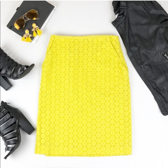 Harvey Faircloth Dresses & Skirts - Harvey Faircloth pencil skirt yellow size 2